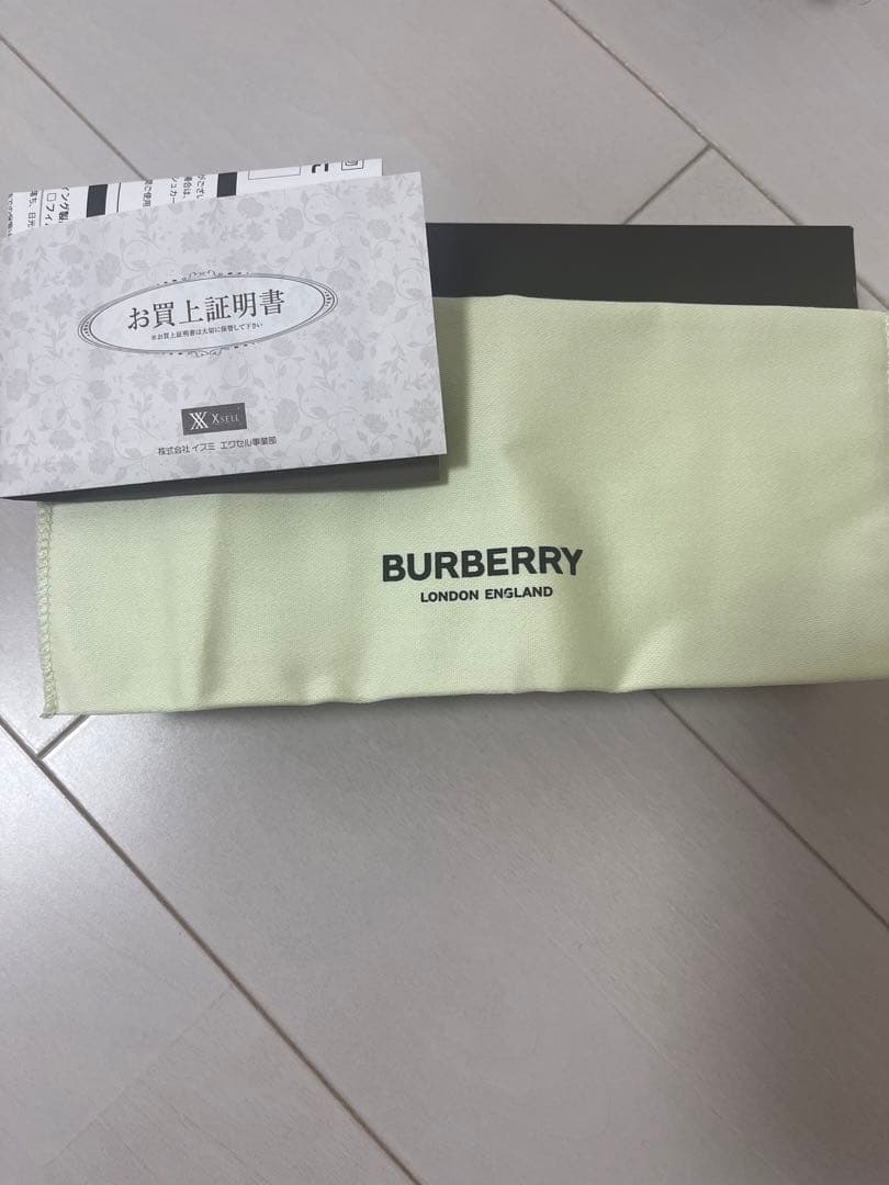 BURBERRY ブラックレザー長財布　値下げしました！