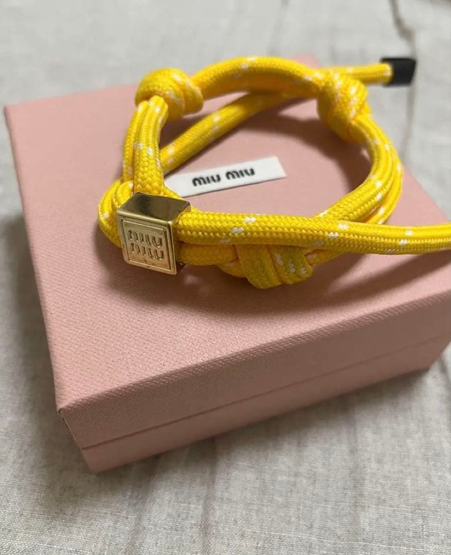 miumiu コードブレスレット