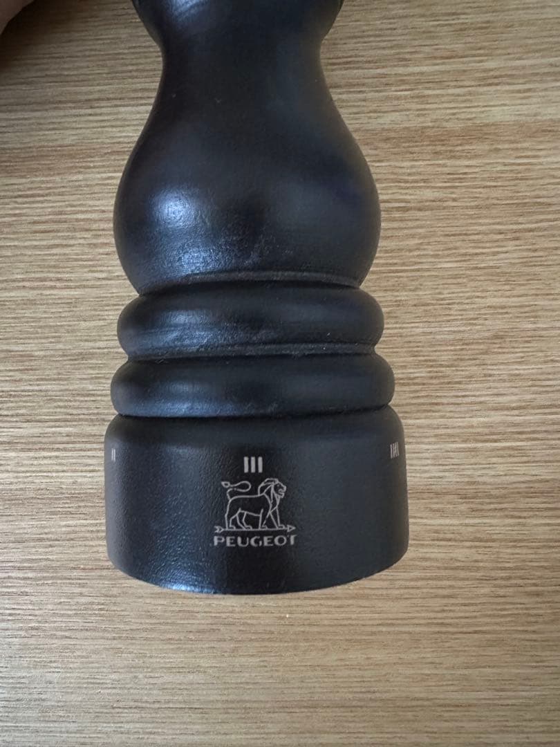 プジョー　木製　ペッパー　ソルト　ミル 2色セット