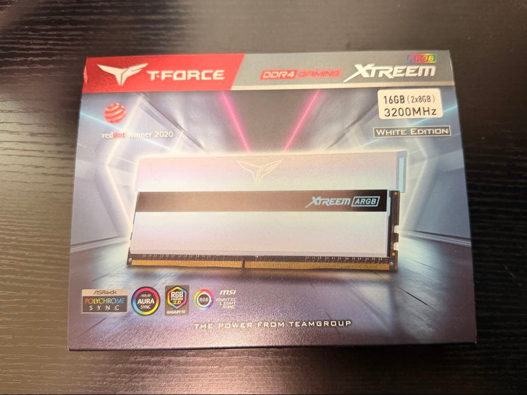 メモリー T-FORCE Xtreem ARGB 16GB DDR4 3200MHz