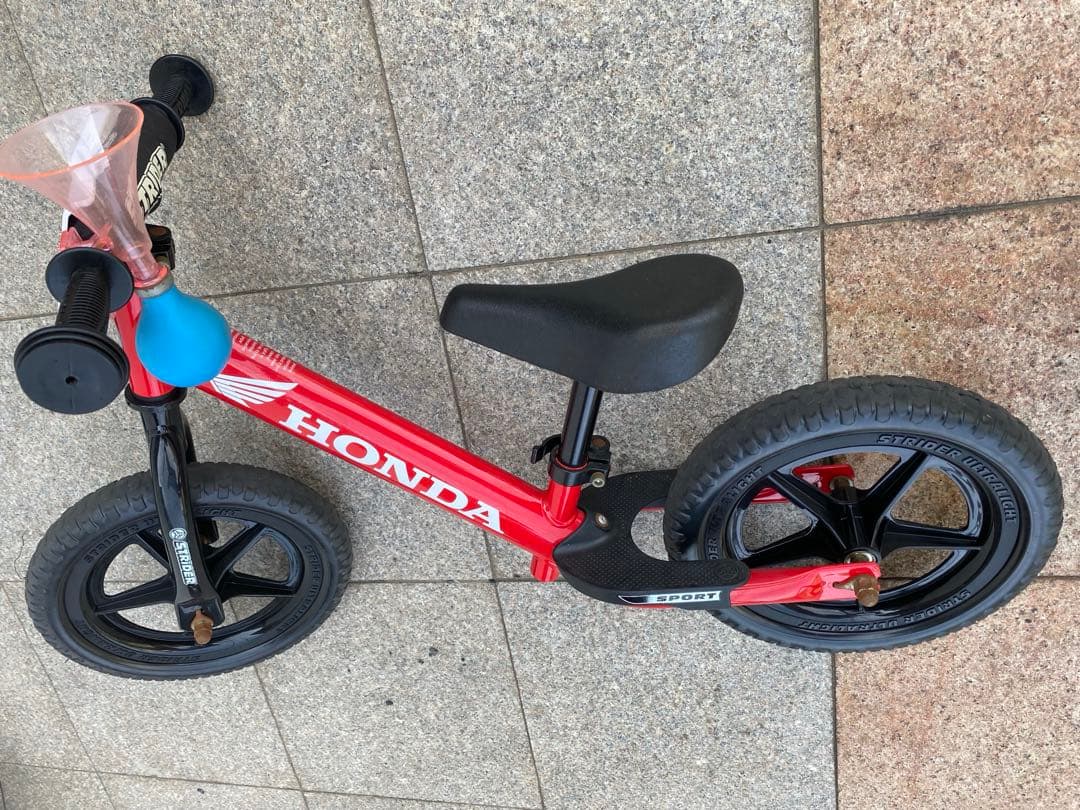 ストライダー　ホンダモデル　HONDA バランスバイク レッド ラッパ付き