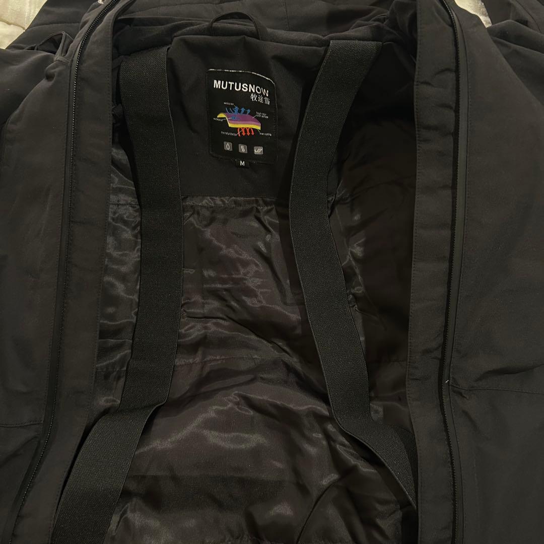 新品　未使用　メンズ　スキー（スノボ）ウェア　つなぎ　Ｍサイズ　大きめ　タグなし