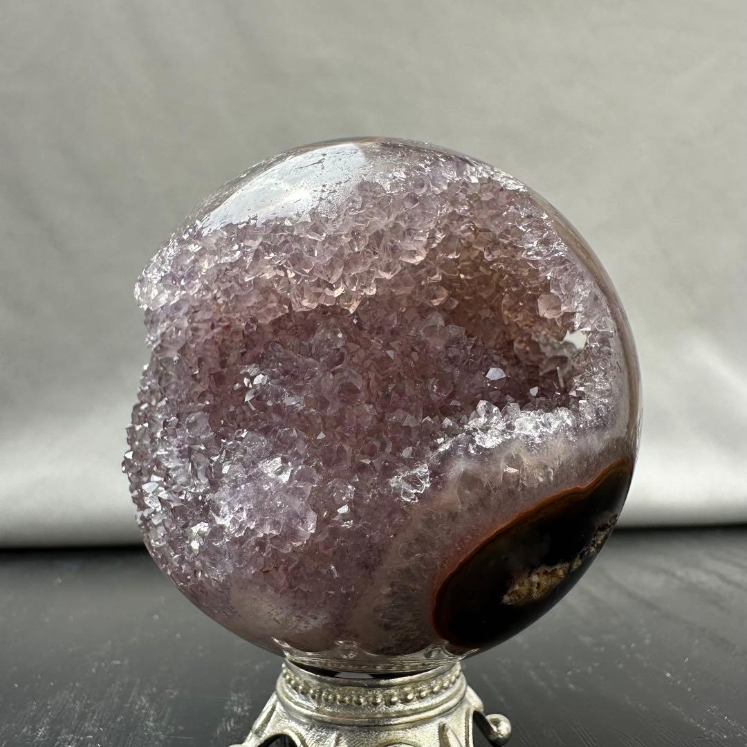 天然石アメジストの笑い口　置物　スフィアE.89