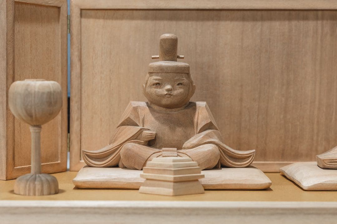 【希少・手彫り一点物】市橋彫刻工房 木彫り 雛人形 楠材 桐台座 ガラスケース付