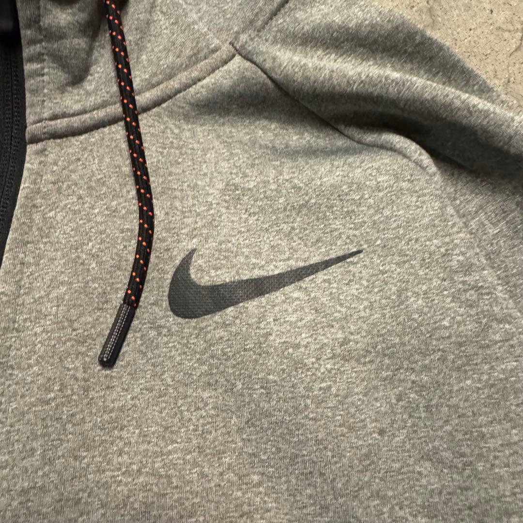 NIKE上下セットアップ　ナイキ　スウォッシュ　グレー