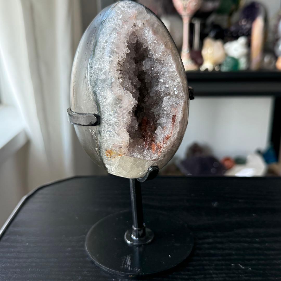 天然石カルサイト共生シュガー水晶の卵型　置物NO.012101