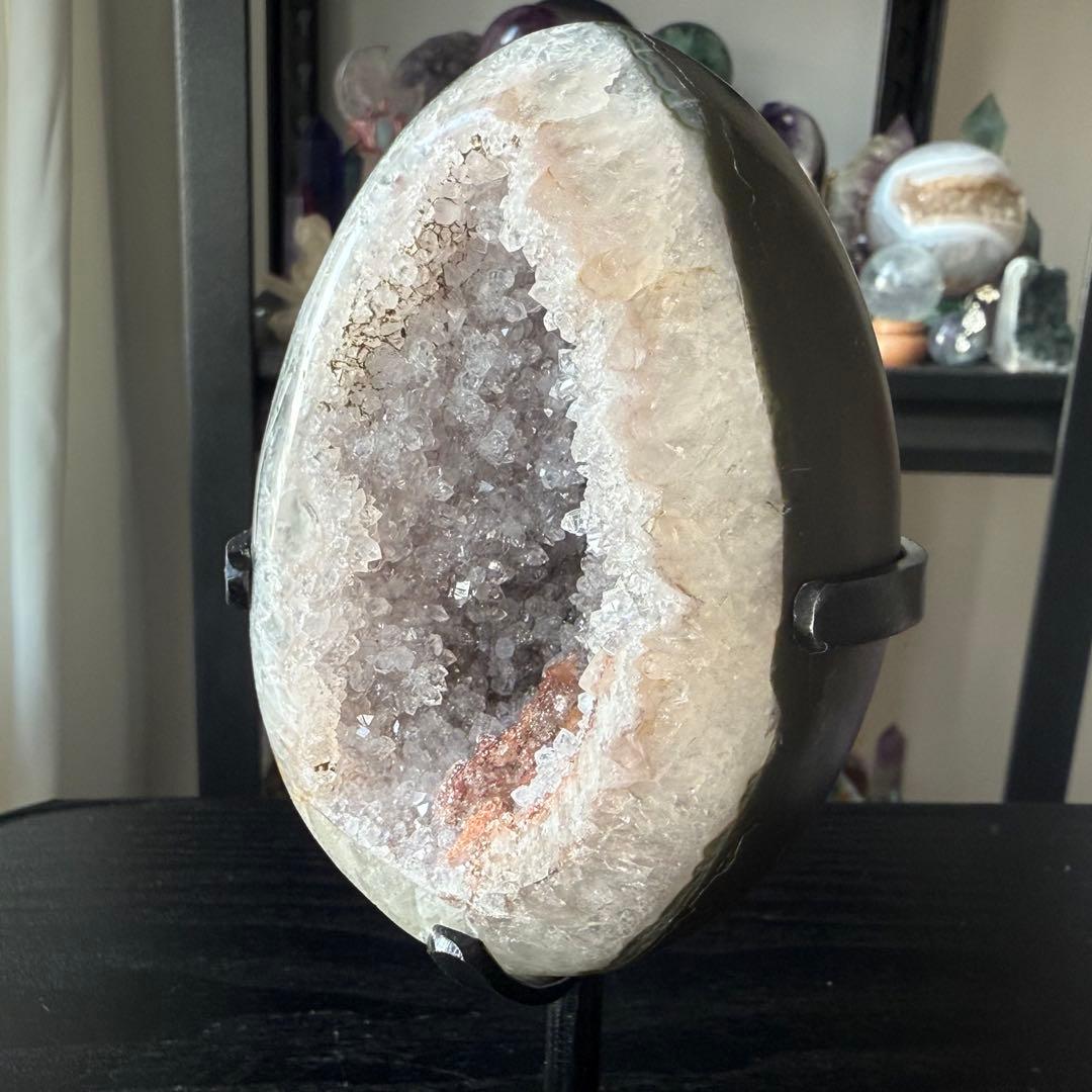 天然石カルサイト共生シュガー水晶の卵型　置物NO.012101