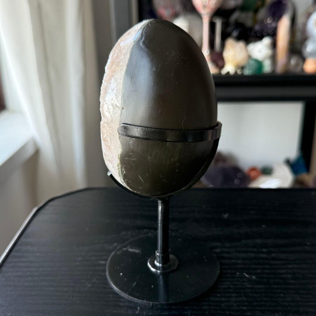 天然石カルサイト共生シュガー水晶の卵型　置物NO.012101