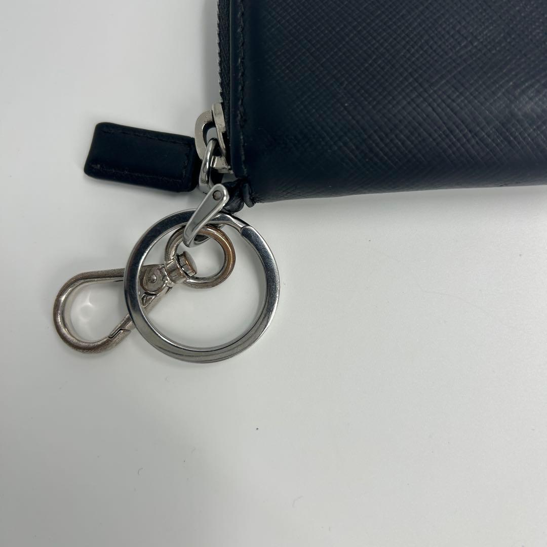 希少・美品　プラダ　ケース　キーリング　サフィアーノ　三角ロゴ　黒　メンズ