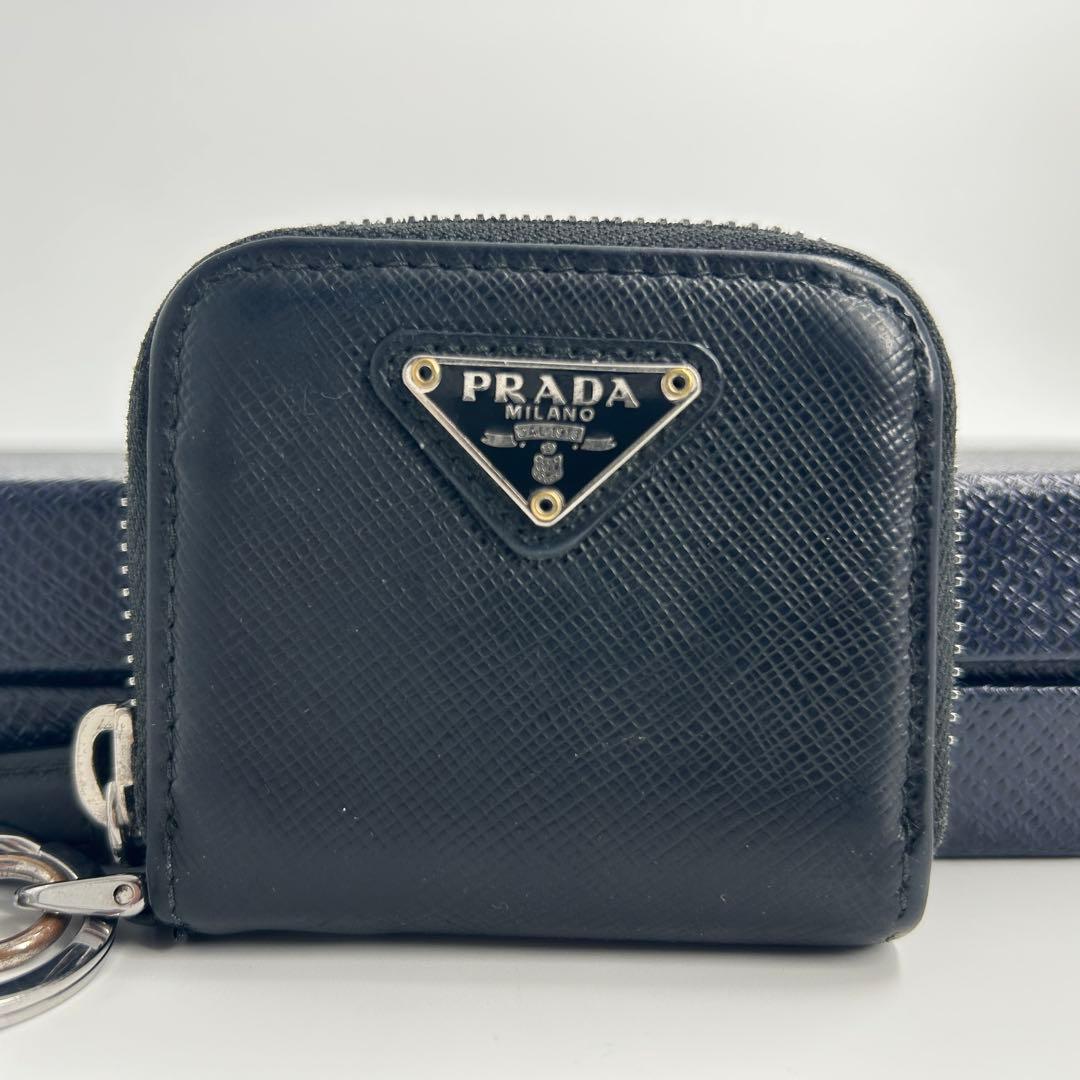 希少・美品　プラダ　ケース　キーリング　サフィアーノ　三角ロゴ　黒　メンズ