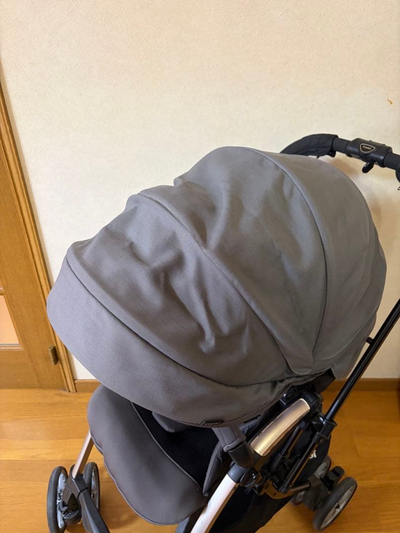 ⭐︎クリーニング済☆美品☆コンビ　アンブレッタ4キャスエッグショック グレー