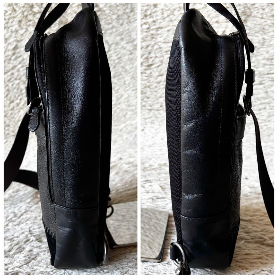 コーチ　チャールズ　ベースボールステッチ　ボディバッグ　斜め掛け　シボ革