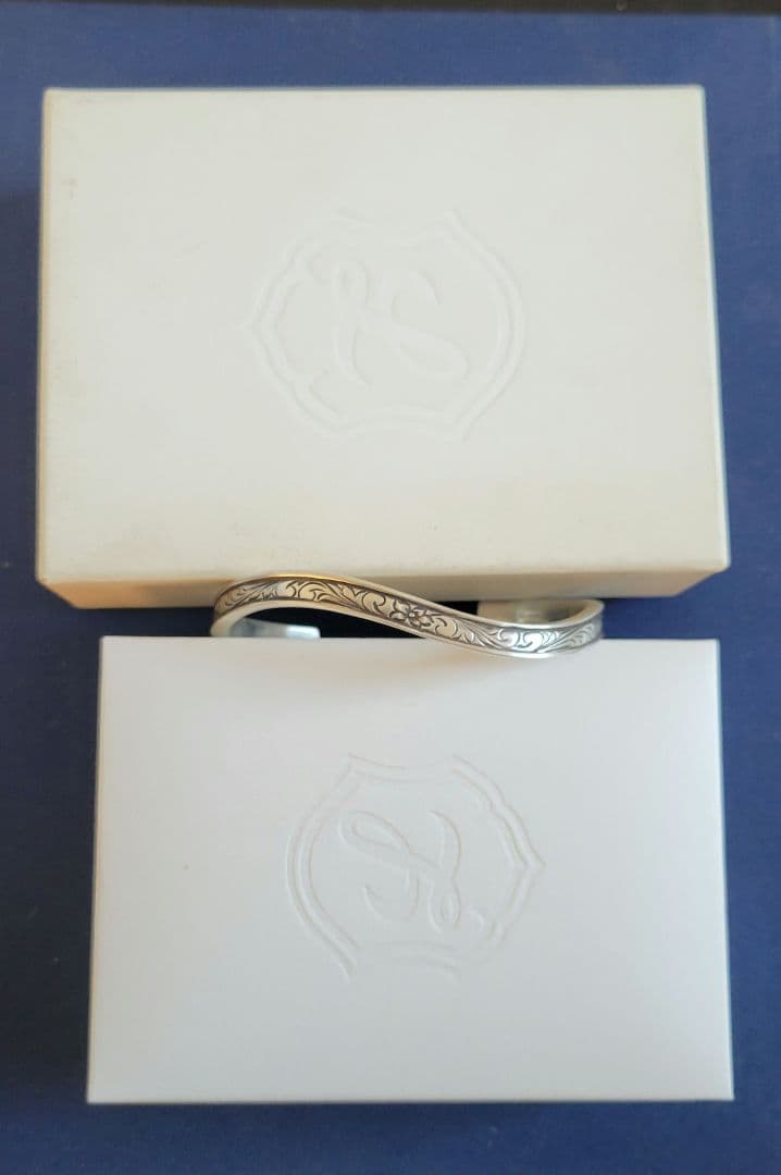 ライオンハート　プルメリア　ウェーブバングル　ブレスレット　ハワイアンジュエリー