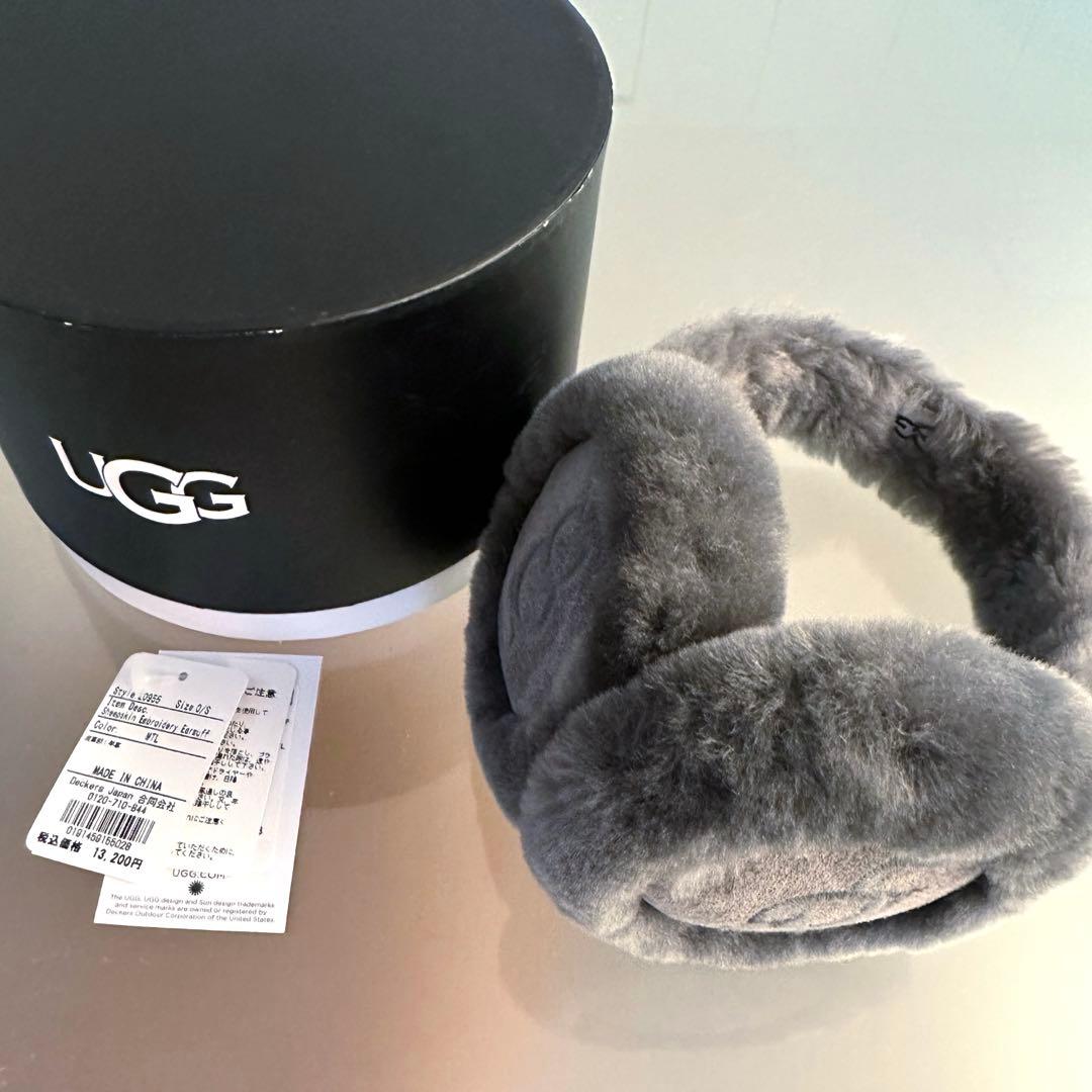 UGG イヤーマフラー　グレー