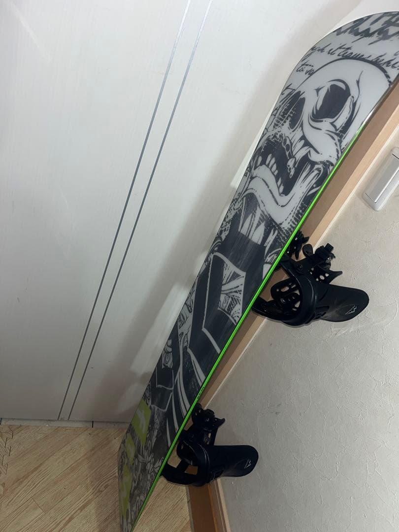 グラトリ最強定番ボードTNT ！FTWO 150cm 新品バインセット