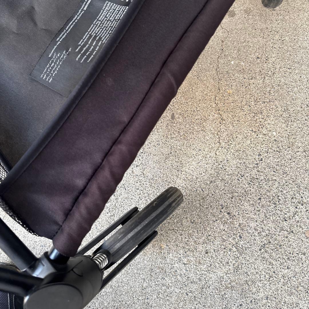 ★cubex ブラック 折りたたみベビーカー★