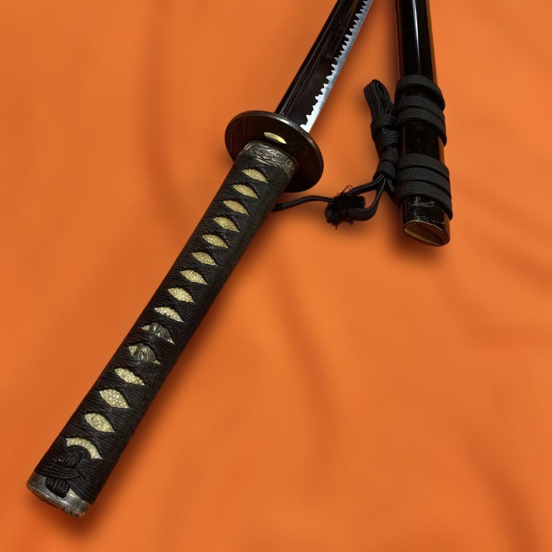 居合刀 黒柄 日出鳥木波図丸鍔 点炎黒呂鞘