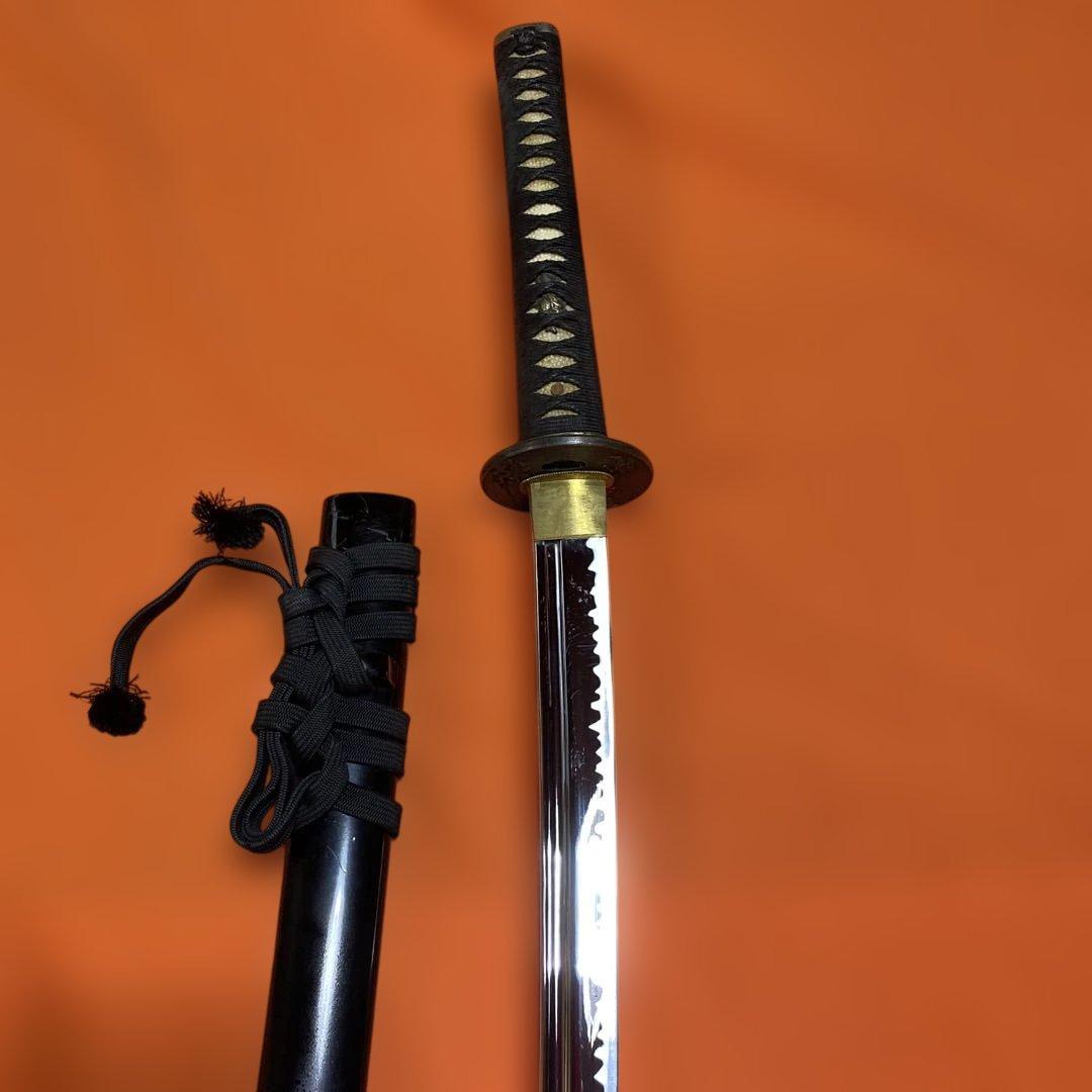 居合刀 黒柄 日出鳥木波図丸鍔 点炎黒呂鞘