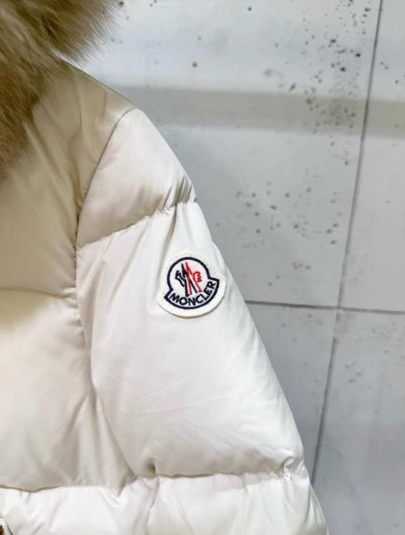 極美品アイボリー ファー付きダウンジャケット*