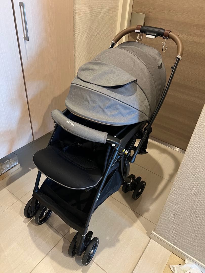 Aprica A型ベビーカー ラクーナクッションフリー AC 軽量 4輪フリー
