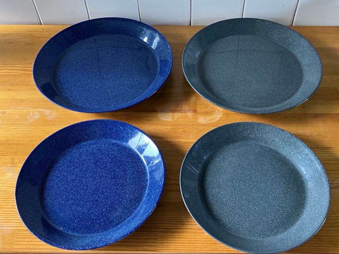 イッタラ ティーマ ドッテドグレー　ドッテドブループレート　セット