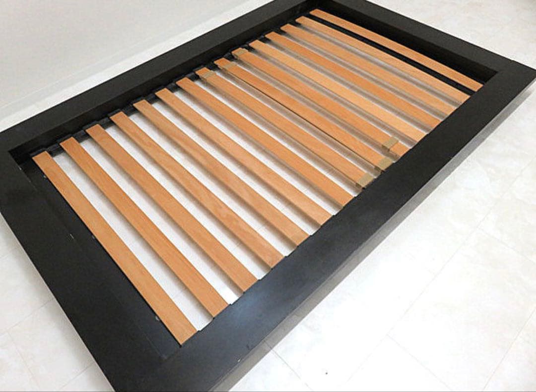 Cassinaカッシーナ「TAM/タム」セミダブルサイズベッドフレーム①