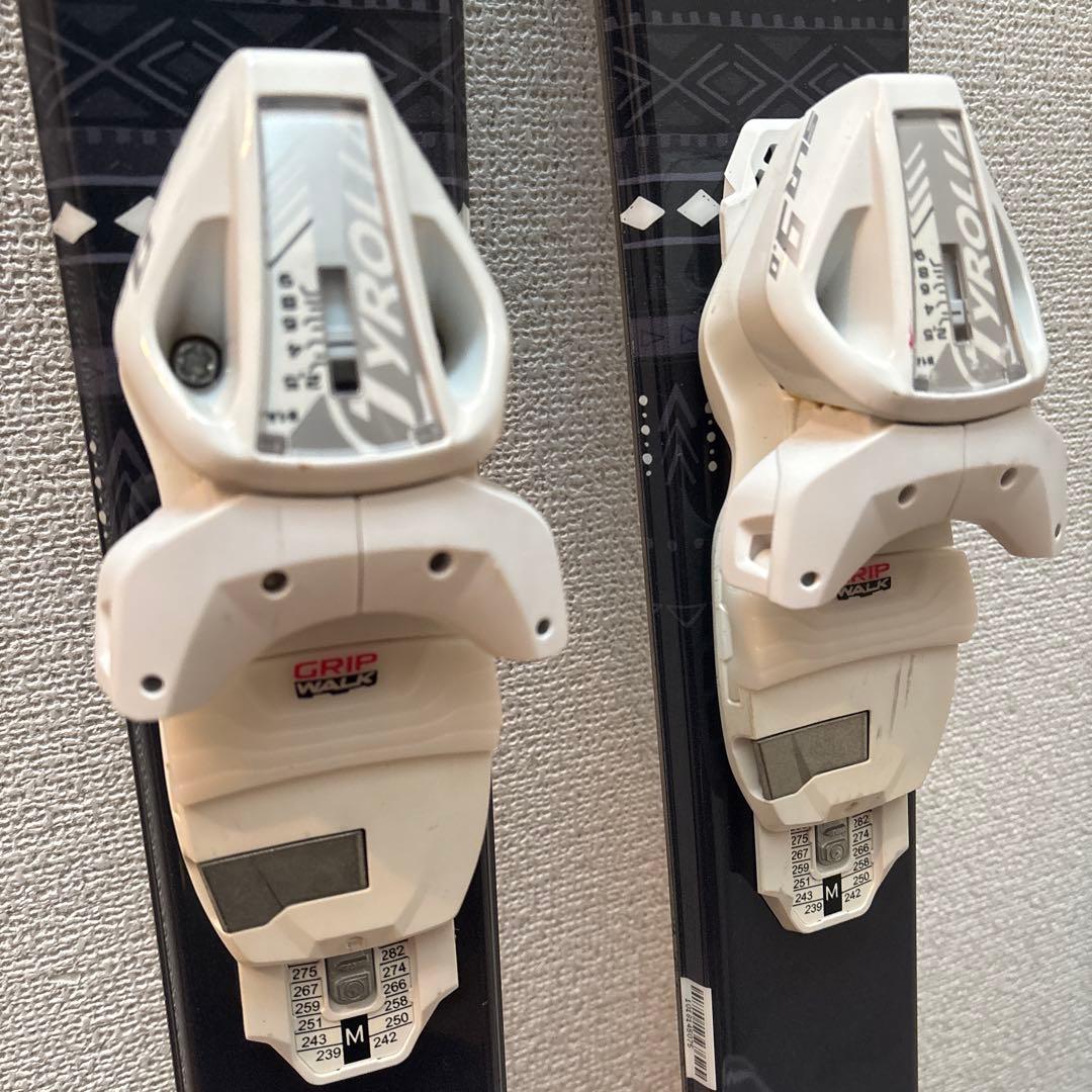 ピュアコンシャス　ミッドスキー板　125cm 大人用