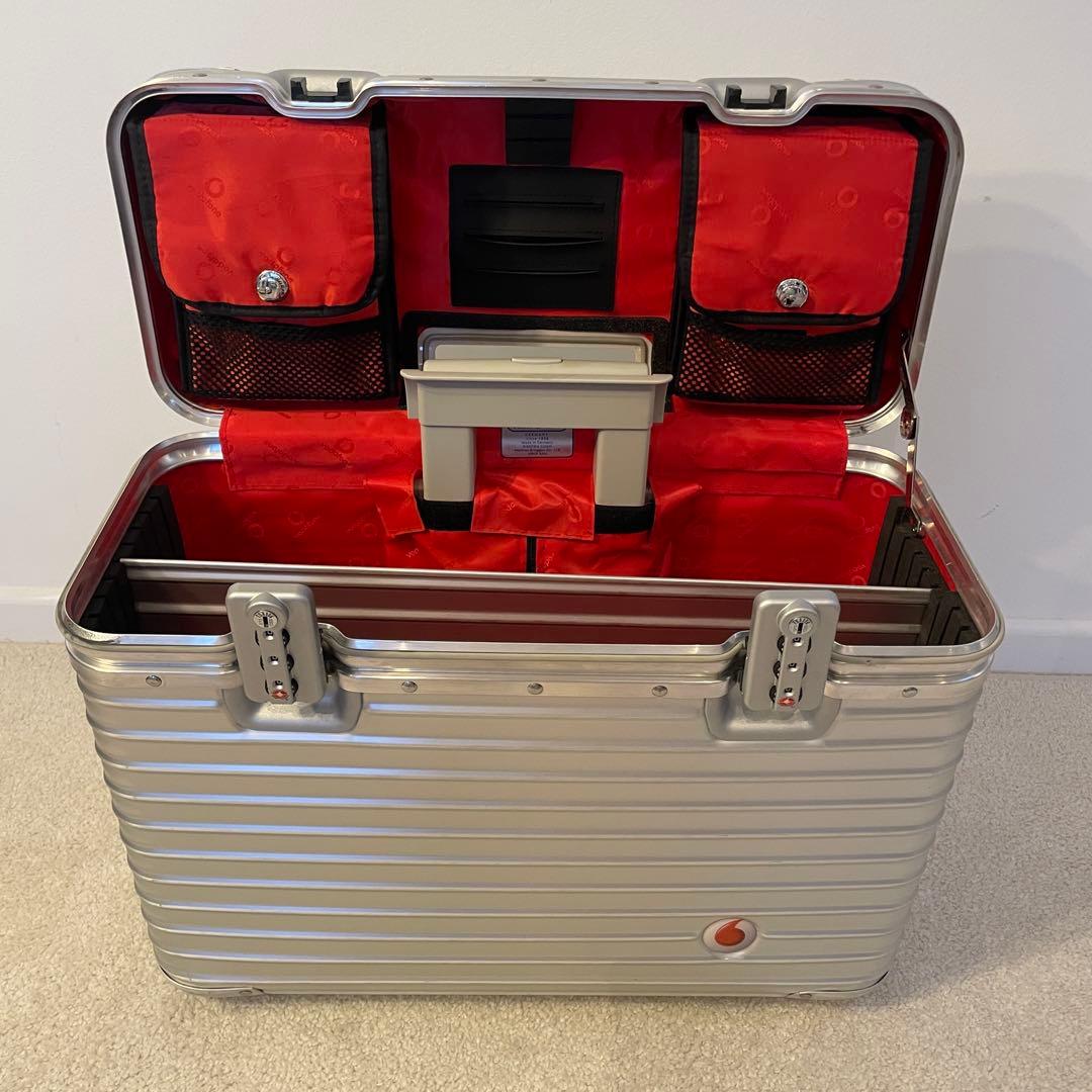 美品 RIMOWA × Vodafone Topas PILOT 2輪 アルミ