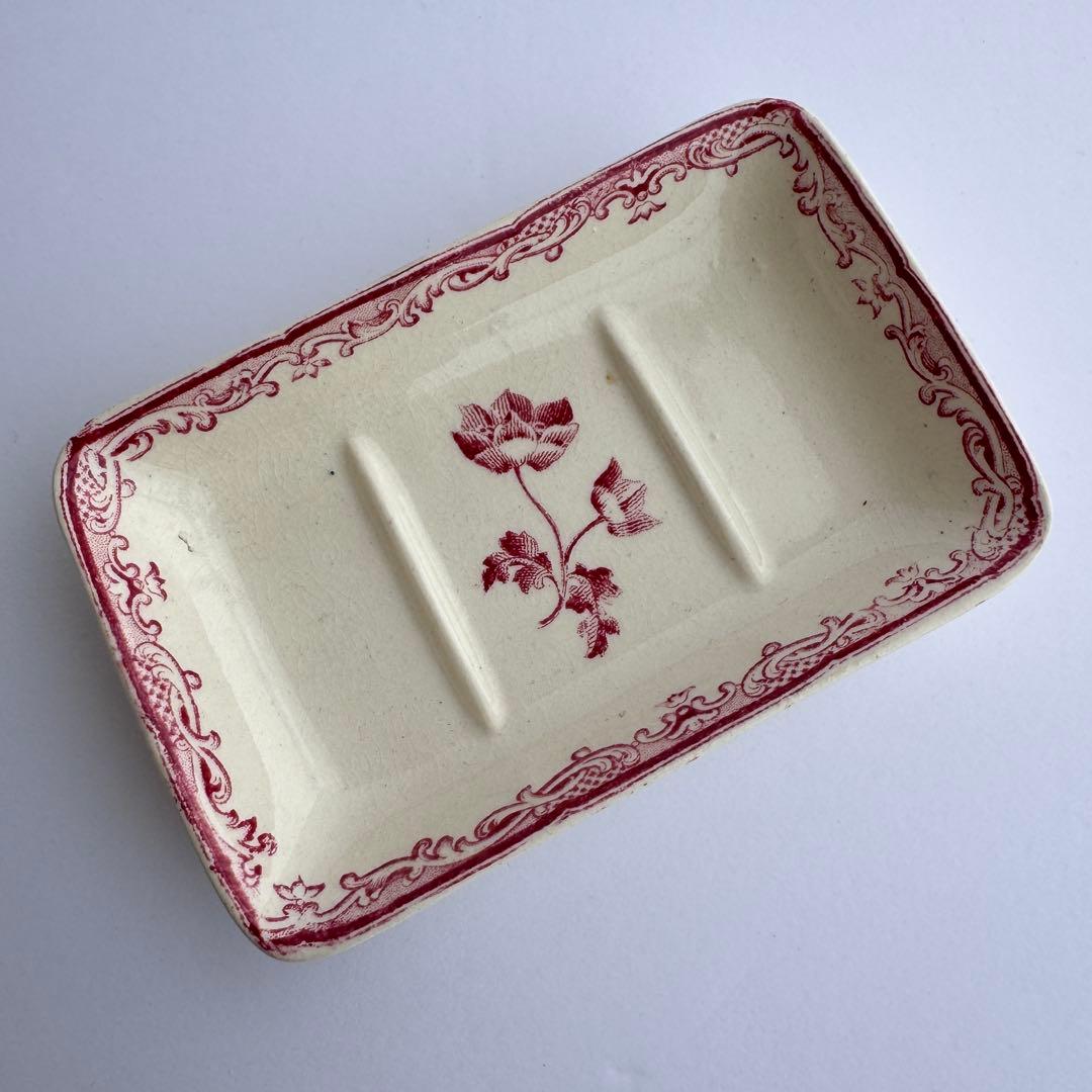 フランスアンティーク　サルグミンヌ　Fontanges 石鹸置き