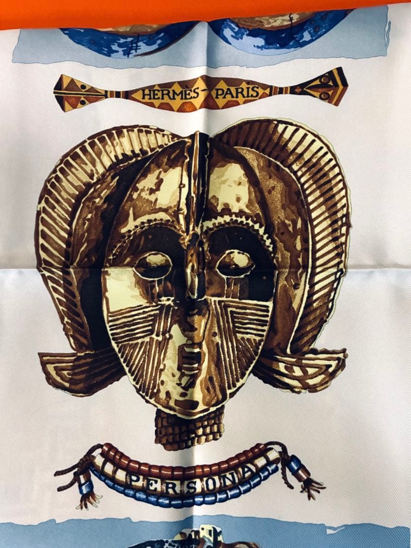 HERMES カレ90 シルクスカーフloic dubigeon