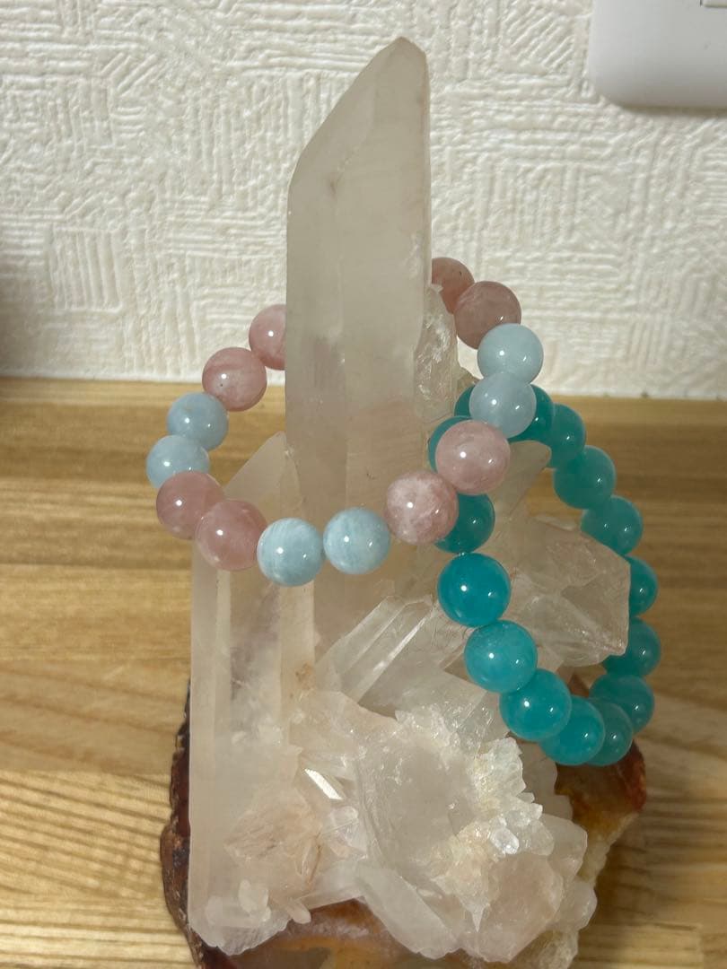 優しいピンクマニカラン水晶クラスター　 大きめサイズ