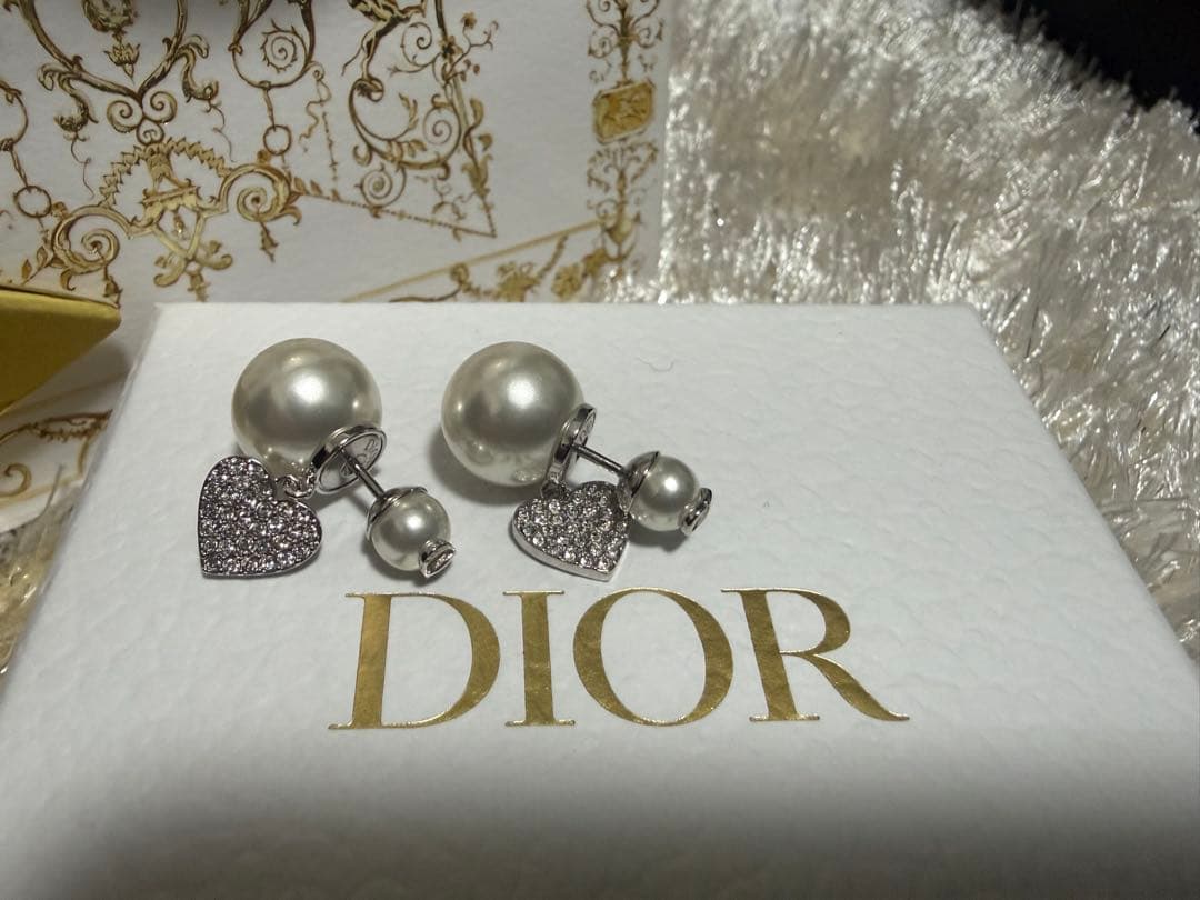 Dior Tribalesピアス　ハートチャーム