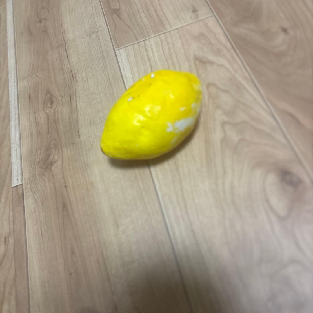 レモン型の置物