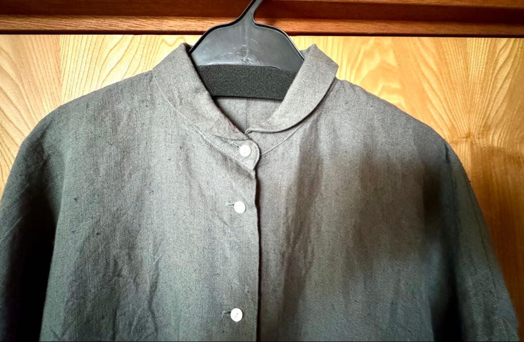 エントワ entwa新品ダッチカラーシャツカーキ リネン