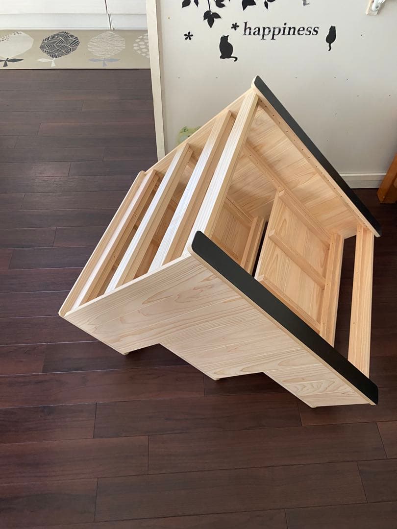 woodstock 39様限定の木製の3段の踏み台です。