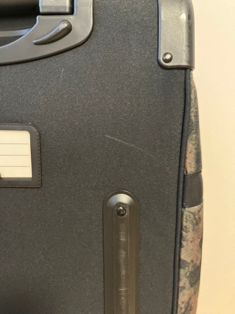 値下げしました！DAKINE ダカイン　キャリーケース