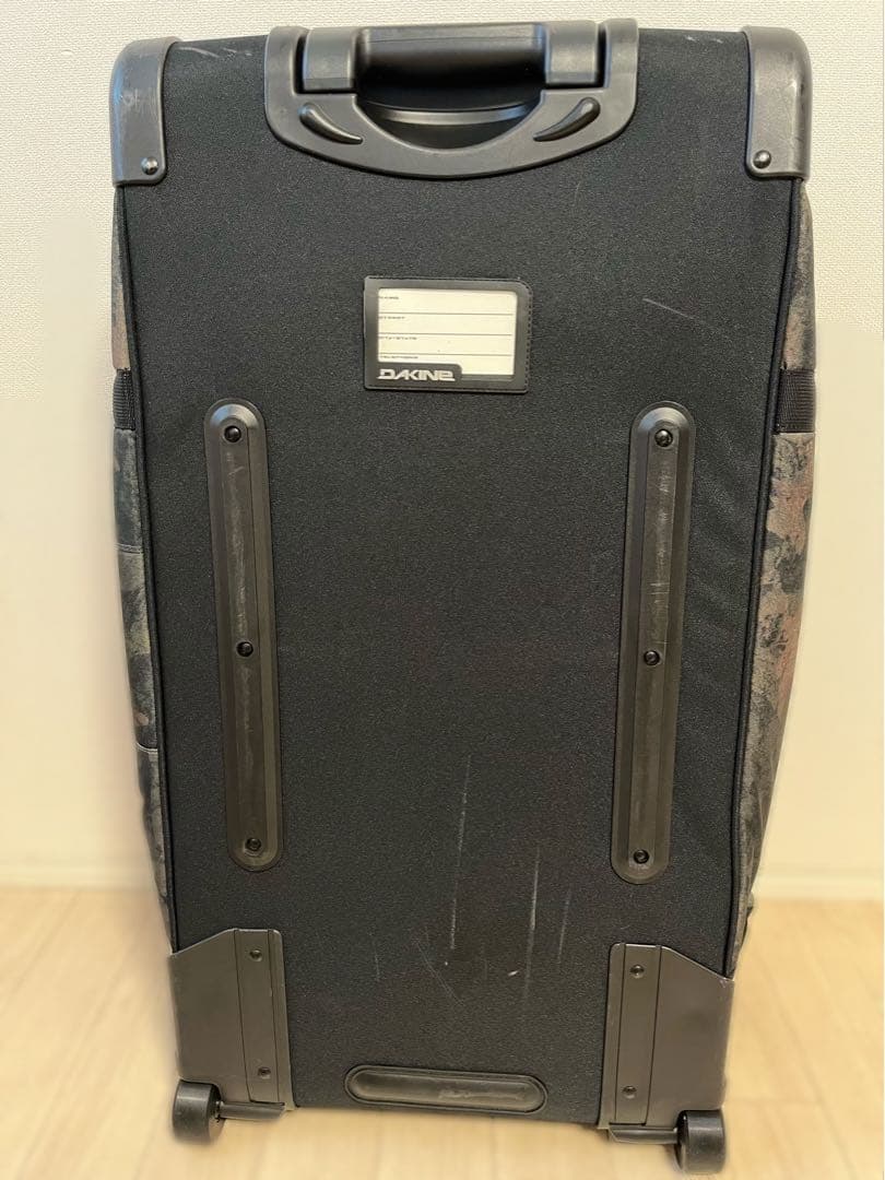 値下げしました！DAKINE ダカイン　キャリーケース