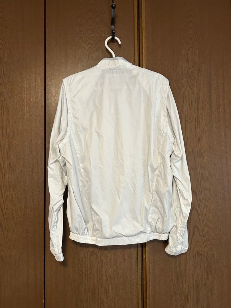 ホワイト軽量ジャケット