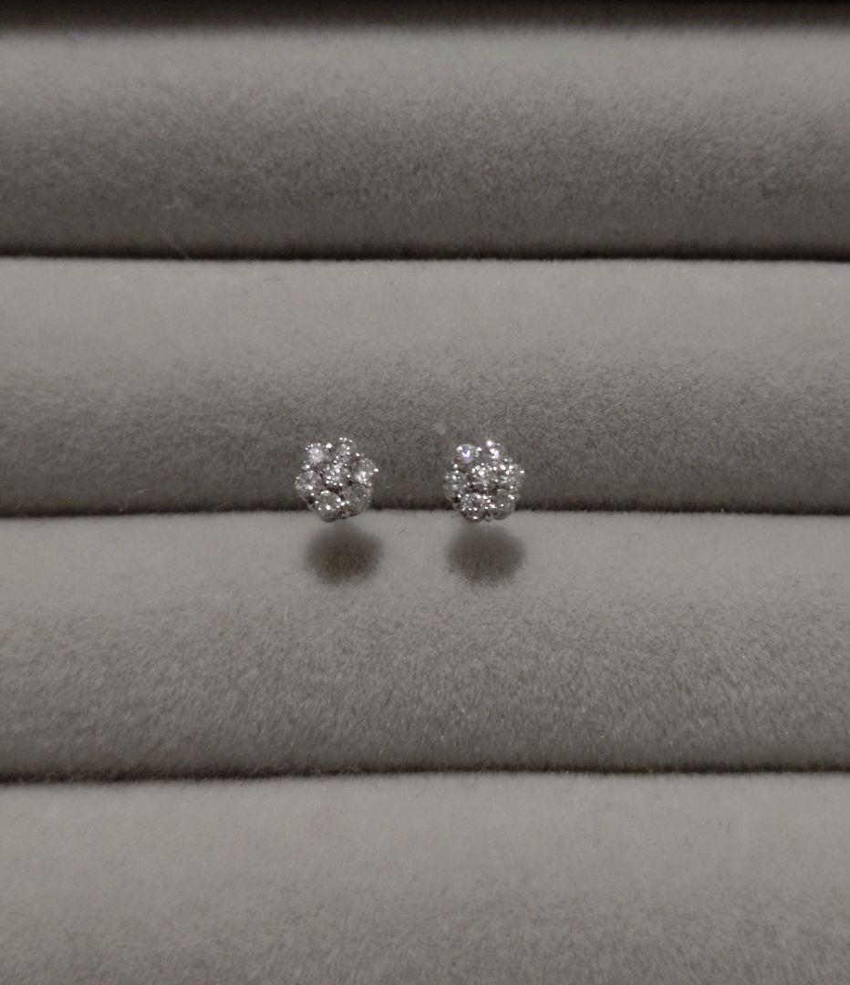 ヴァンドーム青山　プラチナ　ピアス