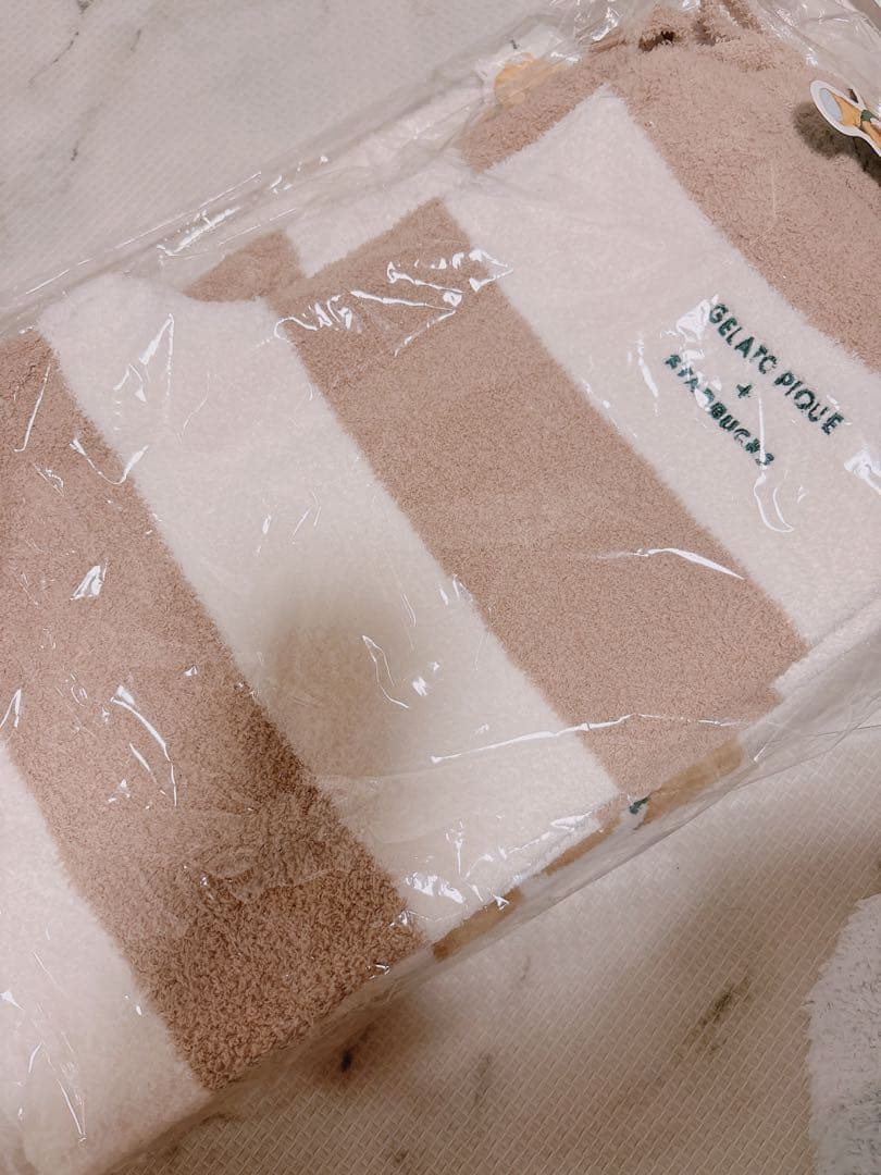 GELATO PIQUE + STARBUCKS ルームウェアセット　限定即完売