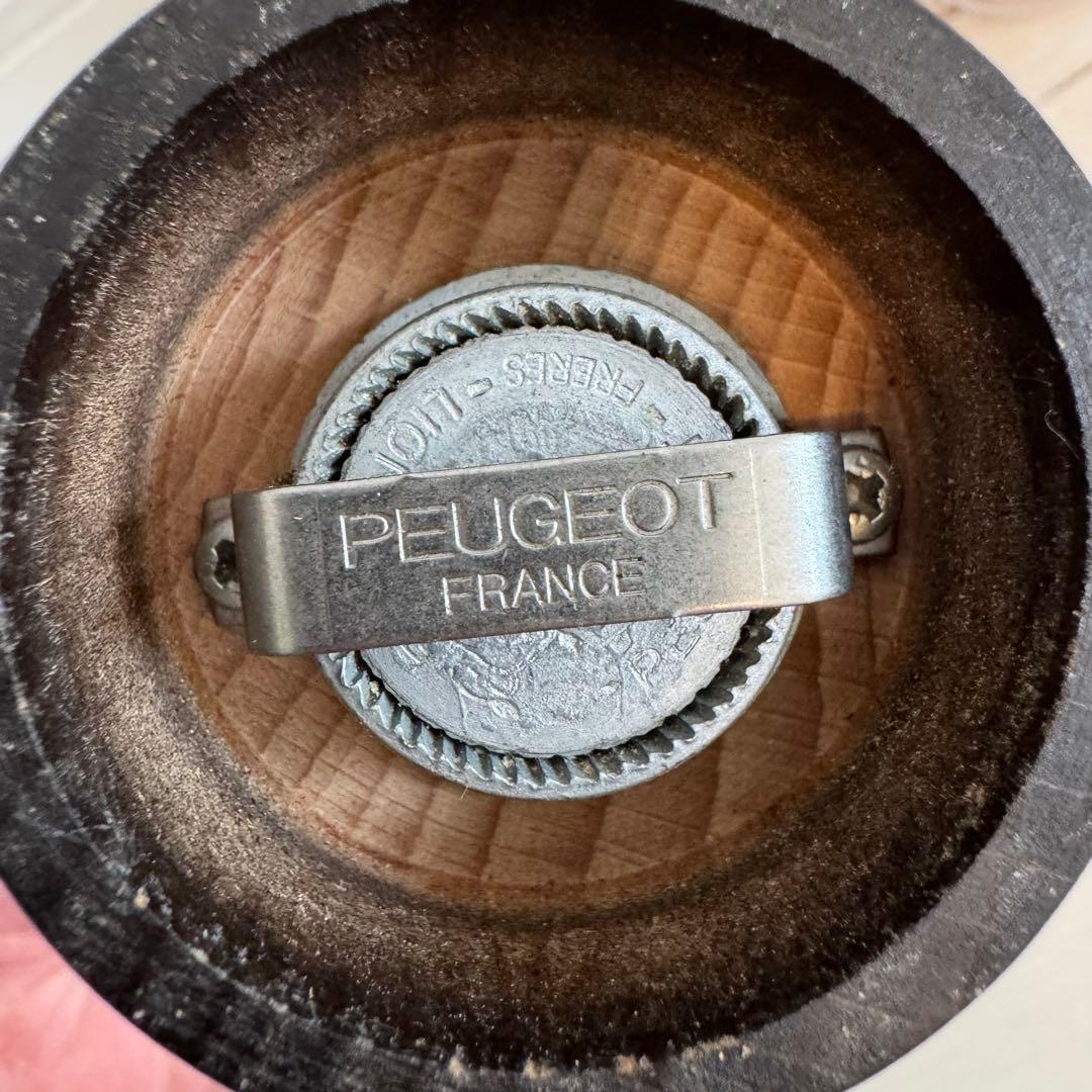 PEUGEOT ペッパーミル・ソルトミル 2個セット（ケース付）