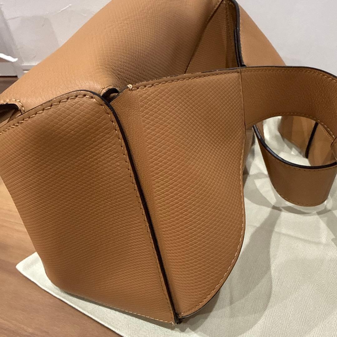 LOEWE ベージュ パズル　ボディバッグ