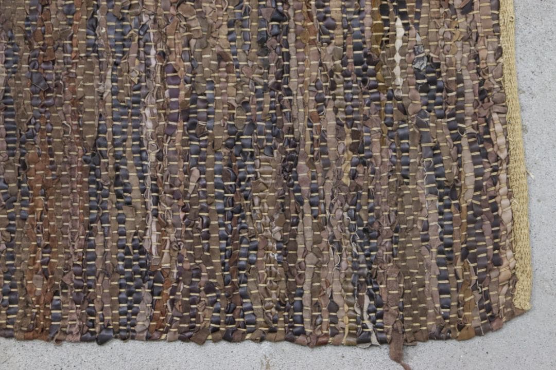 レザー 牛革 編み込み ラグ マット 絨毯 敷物 カーペット ヴィンテージ