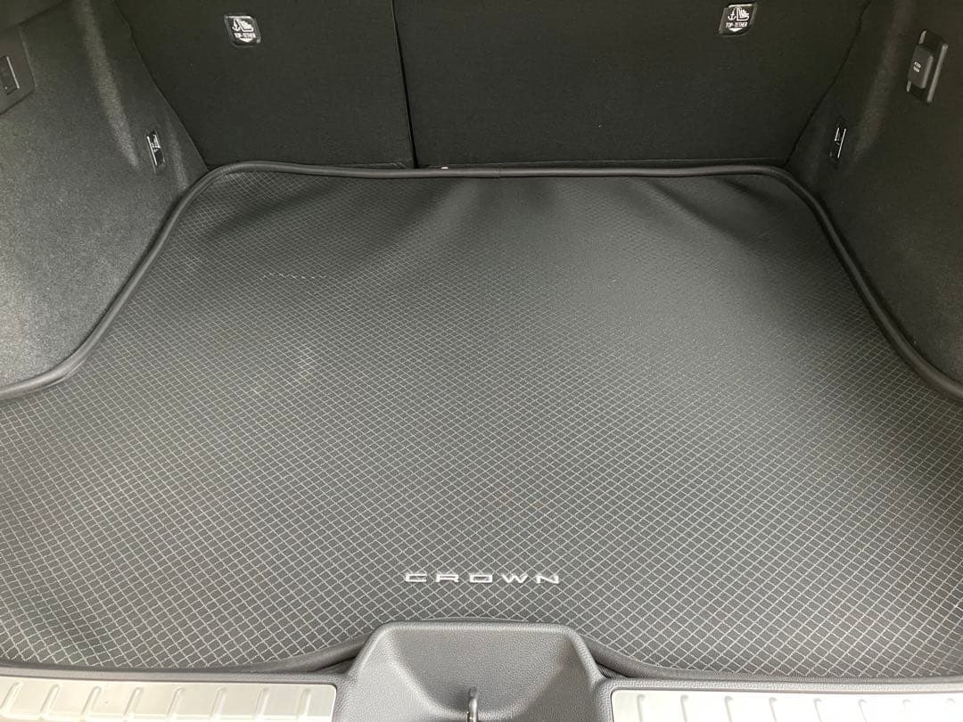 クラウンスポーツ純正　ラゲージソフトトレイ