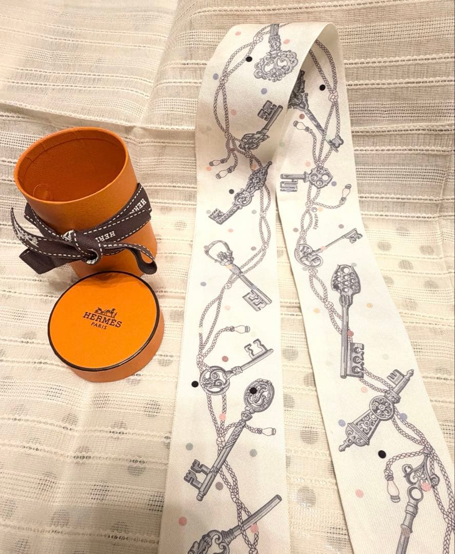 HERMES エルメス Les Cles a Pois【レクレアポア】ツイリー