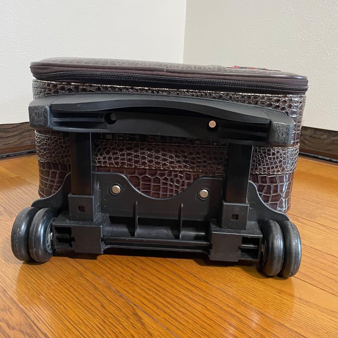 【美品】NORTON キャリーケース　クロコ型押しデザイン