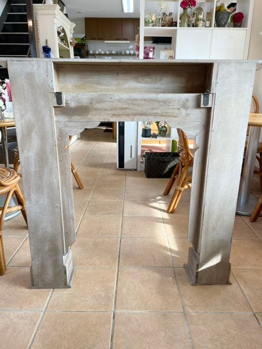 マントルピース　サイドボード　台座　オブジェ