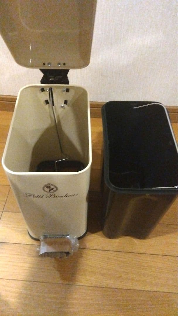 ペディボヌール　ペダル式 ゴミ箱　ダストボックス ふた付き 5L　セット価格