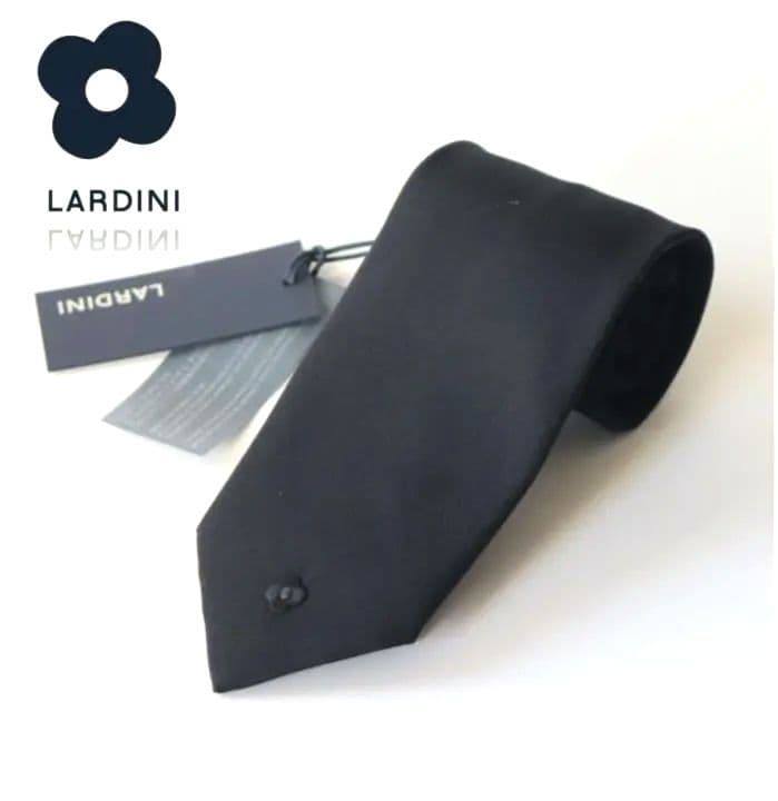 新品タグ付き【ラルディーニ】シルク100％ 剣先フラワー刺繍 ネクタイ 黒無地