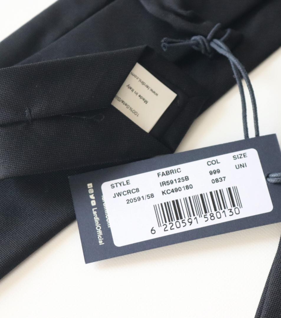 新品タグ付き【ラルディーニ】シルク100％ 剣先フラワー刺繍 ネクタイ 黒無地